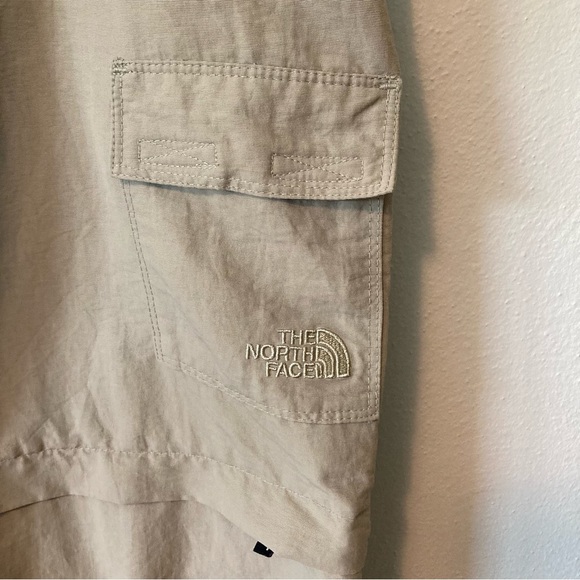 North Face Convertible Hiking Plants 12 - Picture 2 of 9